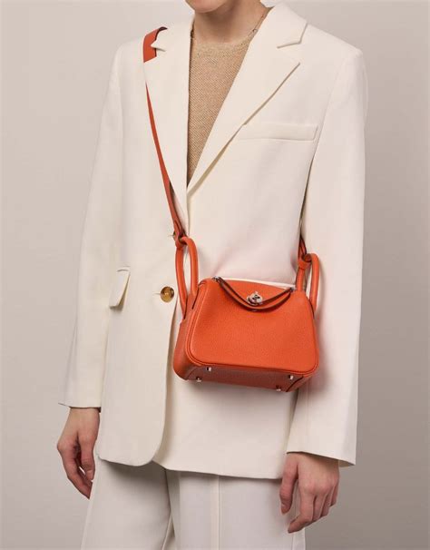 hermes lindy raincoat|Hermes mini lindy 20 price.